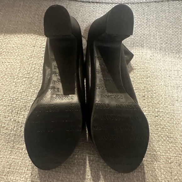 Cordani Tyra Peep Toe NWOB
Platform Bootie
EU 39 US 8.5 - Picture 3 of 4